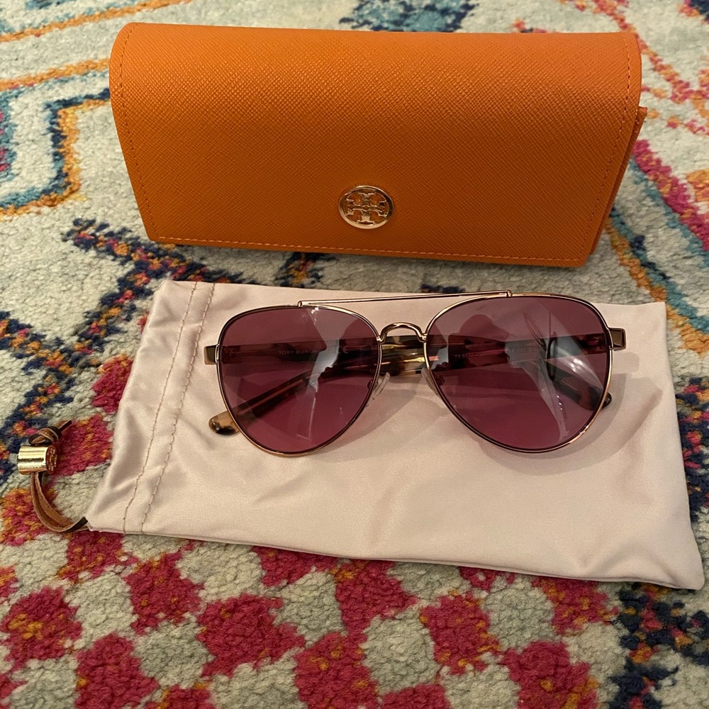 NWOT Tory Burch Rose Gold Aviators